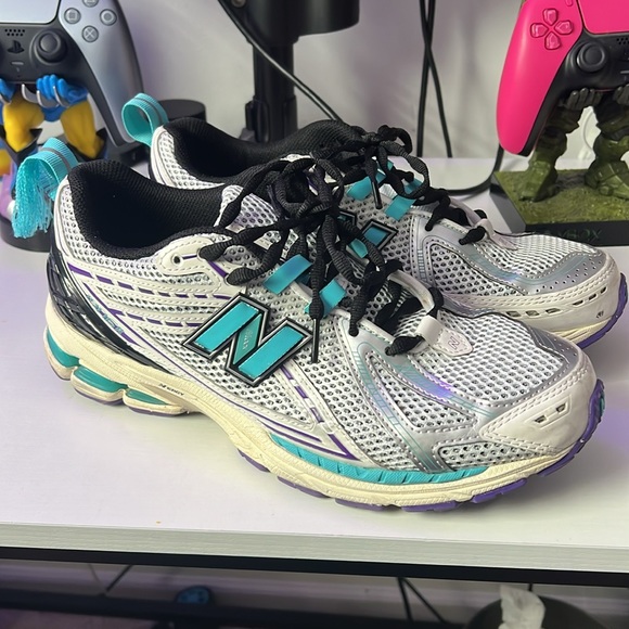 HORNET NEW BALANCE 1906 - Picture 3 of 4